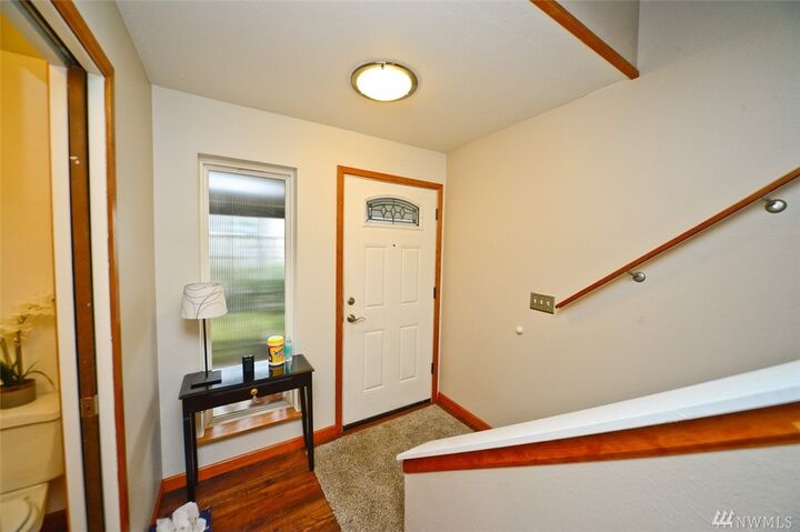 Property Photo: 13950 SE 173rd Place 1 WA 98058