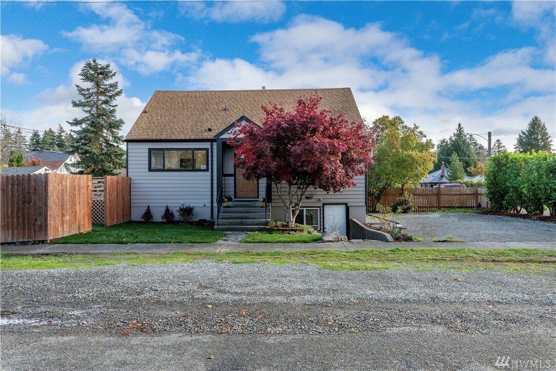 Property Photo:  915 S Washington St  WA 98405 