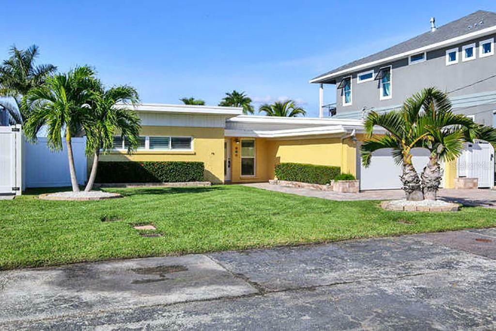 Property Photo:  858 Bay Point Drive  FL 33708 