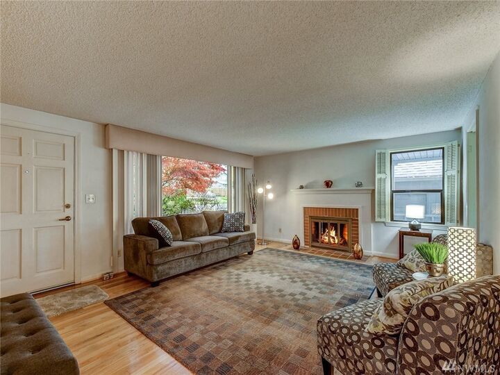 Property Photo: 15820 9th Ave NE WA 98155
