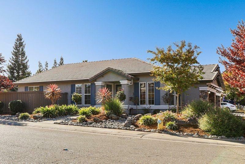 Property Photo:  1863 Ashwood Court  CA 95630 