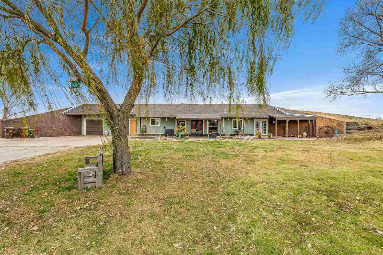 Property Photo:  1132 N Greenwich Rd  KS 67110 