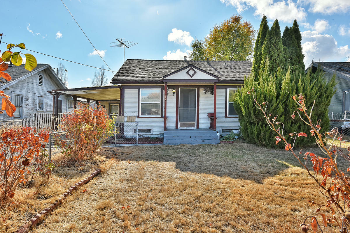 Property Photo:  616 Berrydale Avenue  OR 97501 