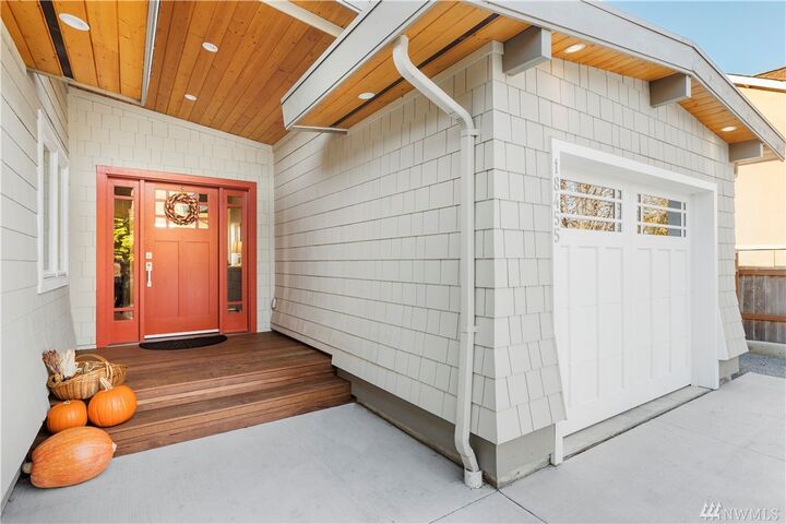 Property Photo:  18455 4th Ave SW  WA 98166 