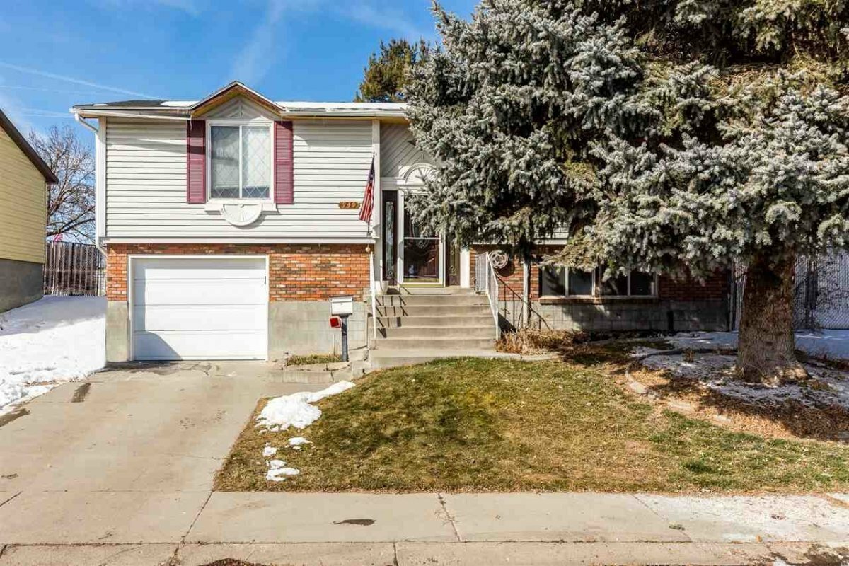 Property Photo: 939 Country Club Dr. NV 89801