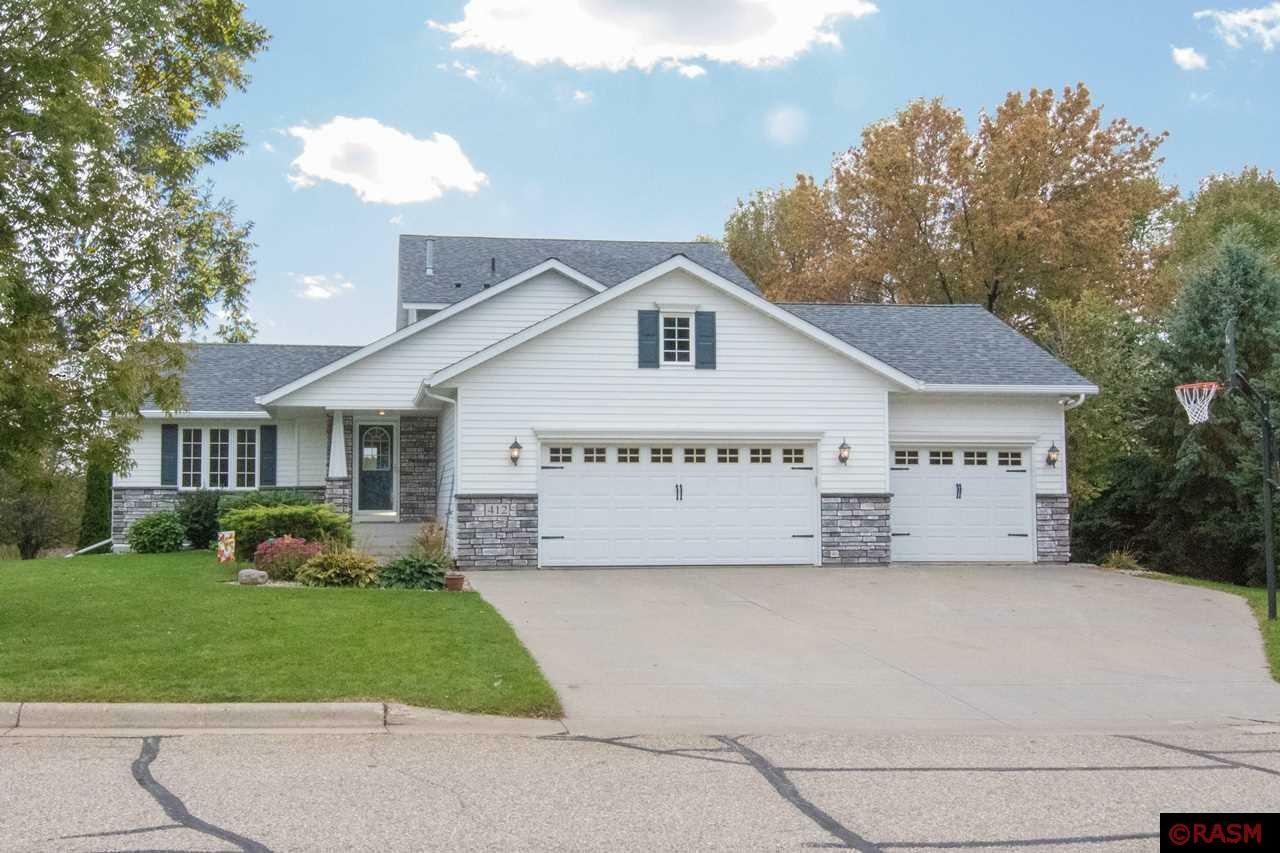 Property Photo: 412 S Thomas Drive MN 56024