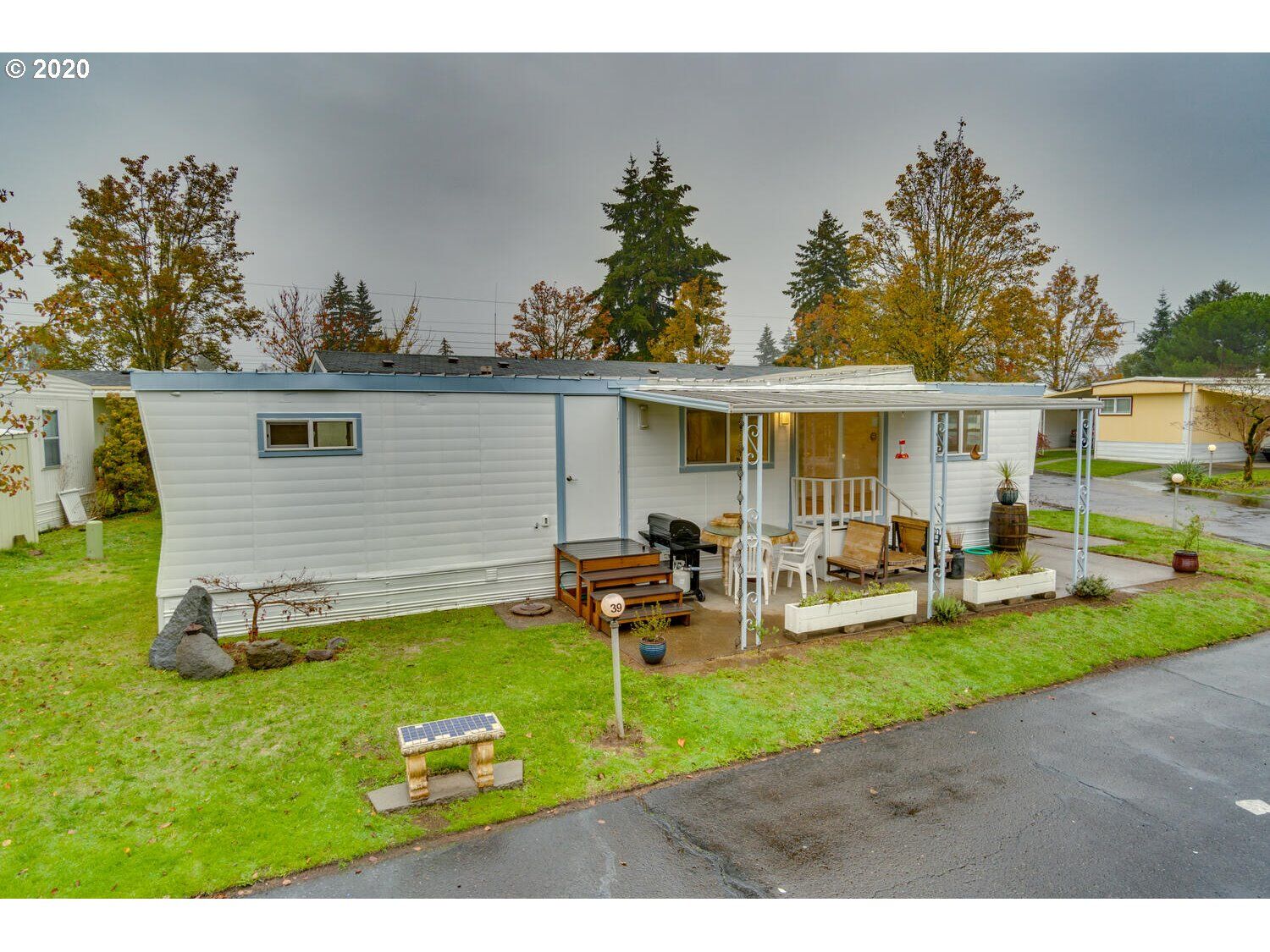 Property Photo: 3921 E Fourth Plain Blvd 39 WA 98661