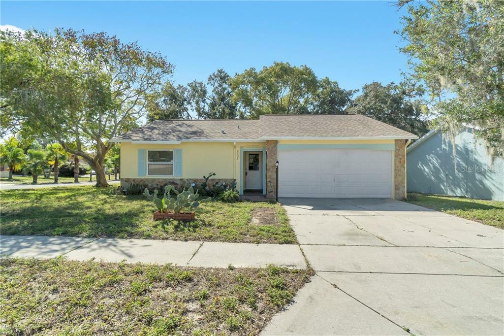 Property Photo:  8624 Honeybee Lane  FL 34668 