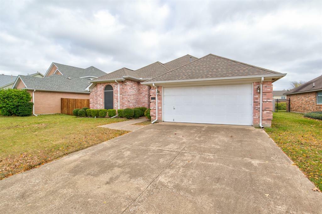 Property Photo:  2108 Field Lane  TX 76063 