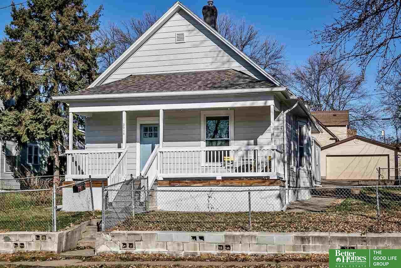 Property Photo:  3916 U  NE 68107 