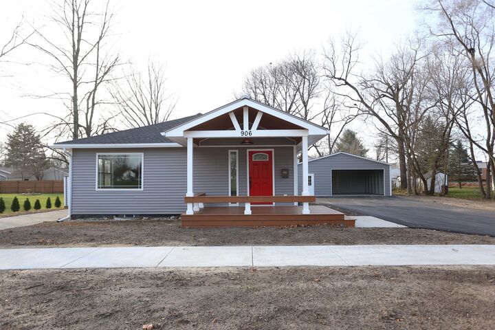 906 West Street  Three Rivers MI 49093 photo