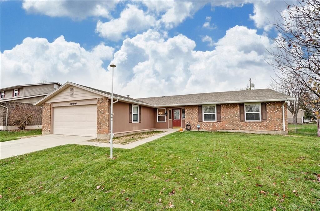 Property Photo: 2096 Sierra Trail OH 45385