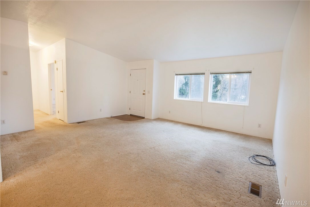 Property Photo: 5678 SE Burley Olalla Rd WA 98359