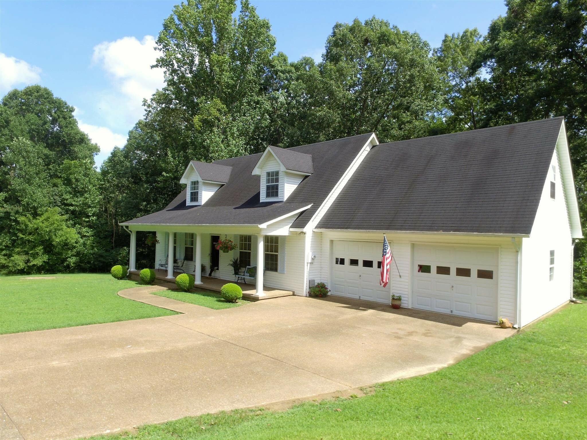 Property Photo:  311 Devin Dr  TN 38464 