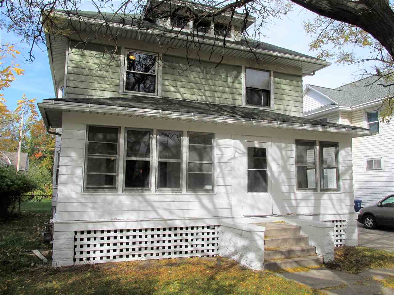 Property Photo:  810 S Ashland Avenue  WI 54304-4304 