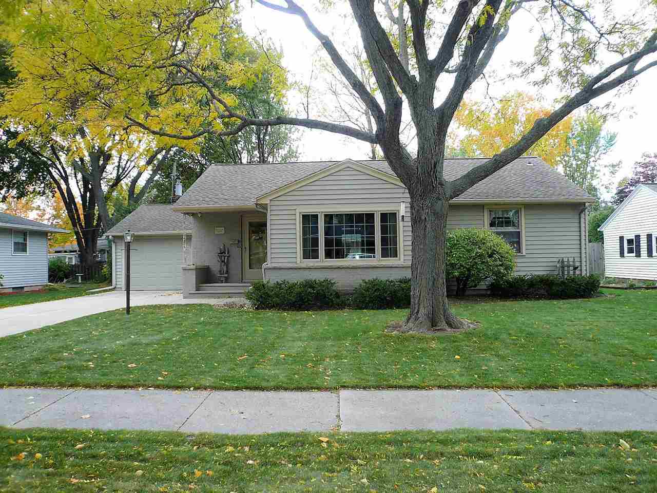 Property Photo: 1650 Loretta Lane WI 54302-2436