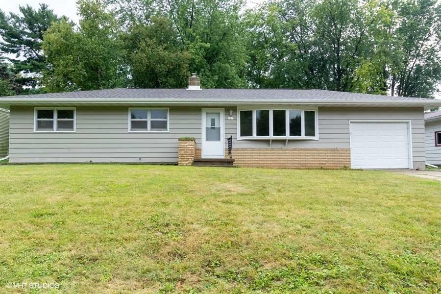 Property Photo:  527 Lincoln Dr  WI 53590 