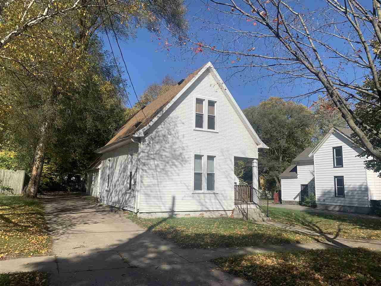 Property Photo:  745 Highland Ave  WI 53511 