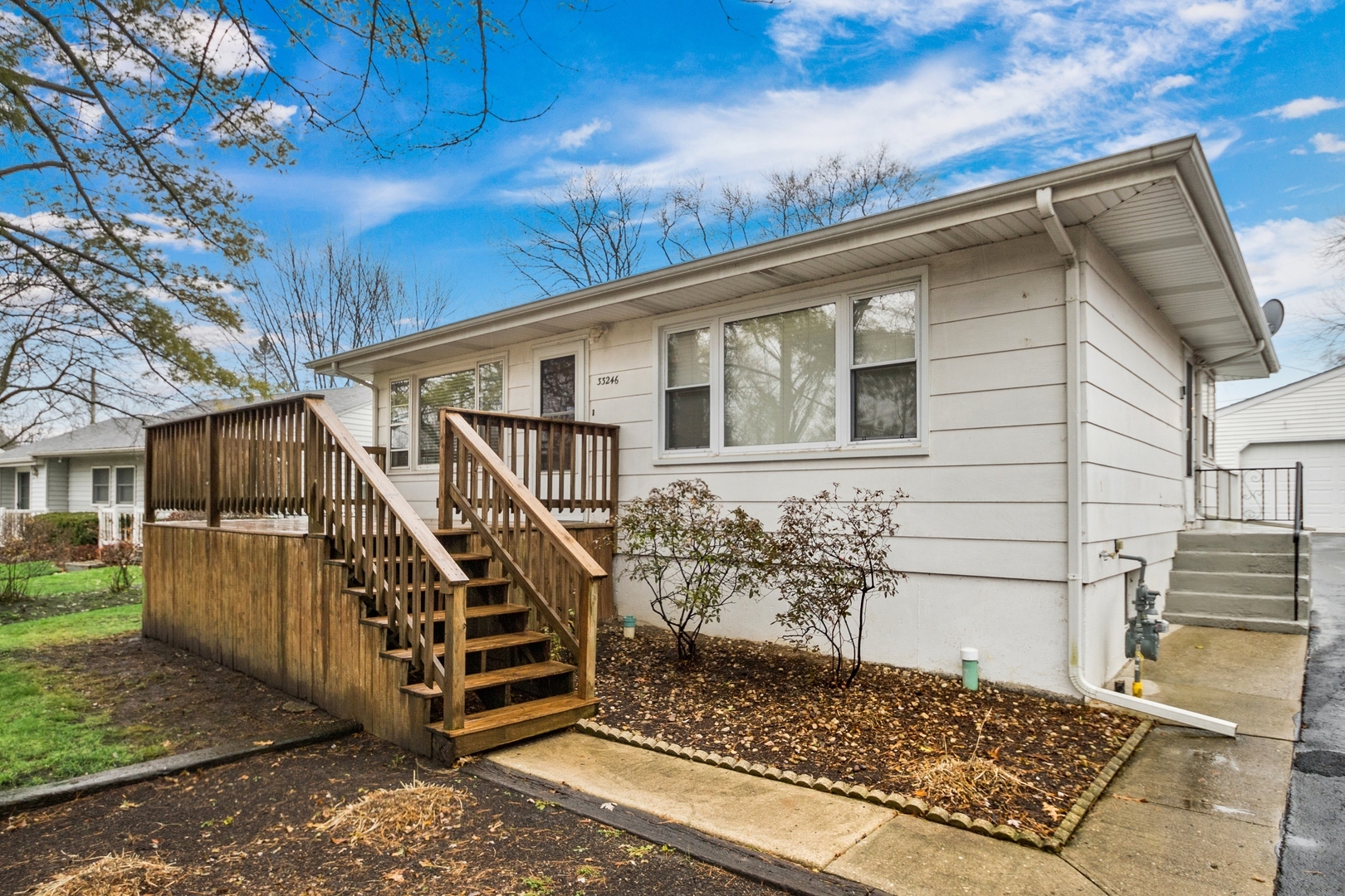 Property Photo: 33246 N Greentree Road IL 60030