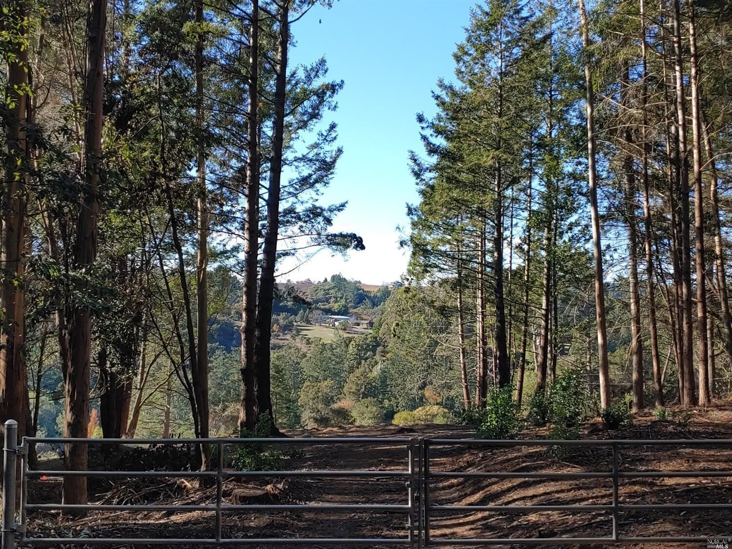 Property Photo: 2750 Burnside Road CA 95472