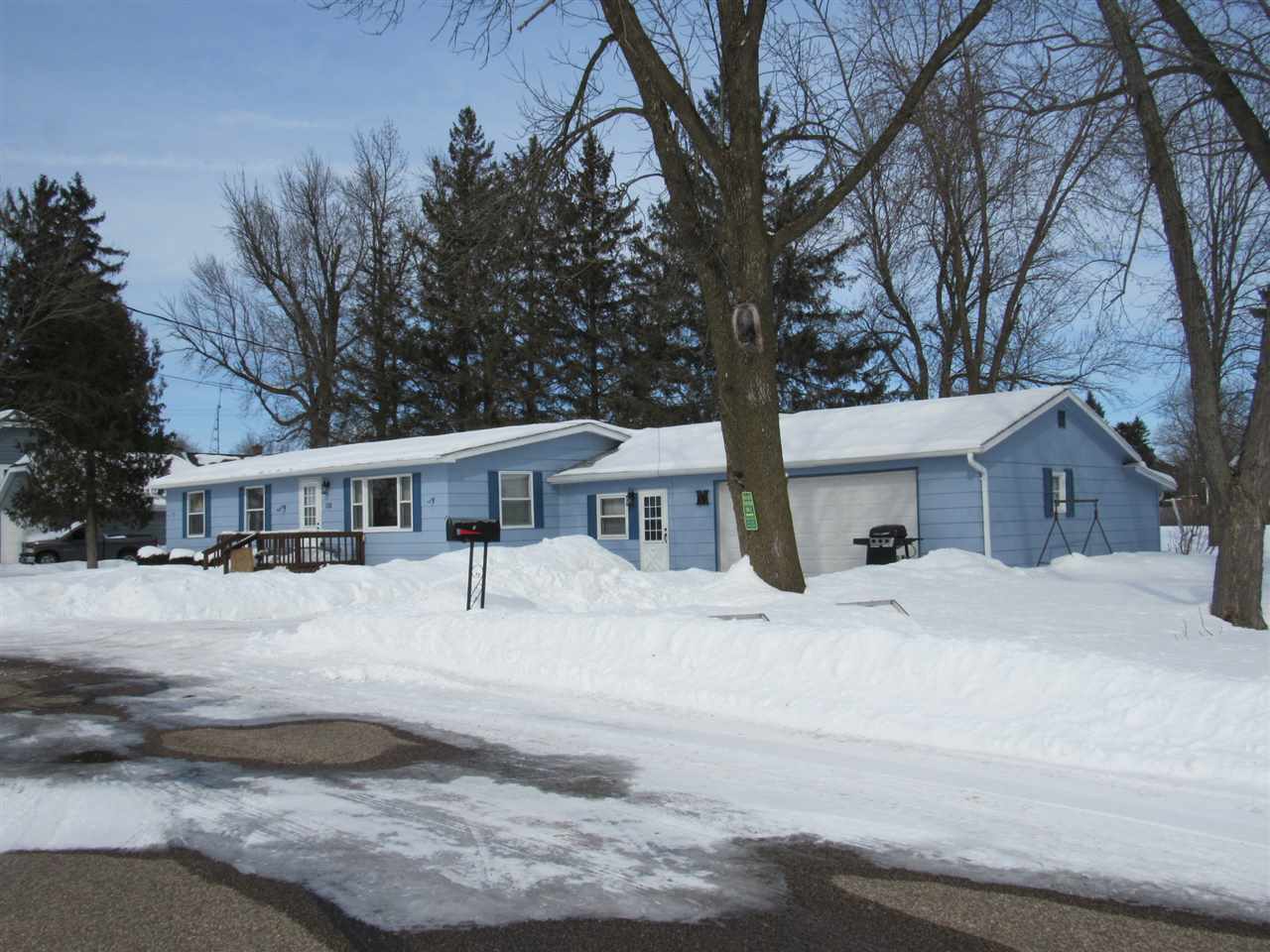 110 S River Road  Fremont WI 54940-9772 photo