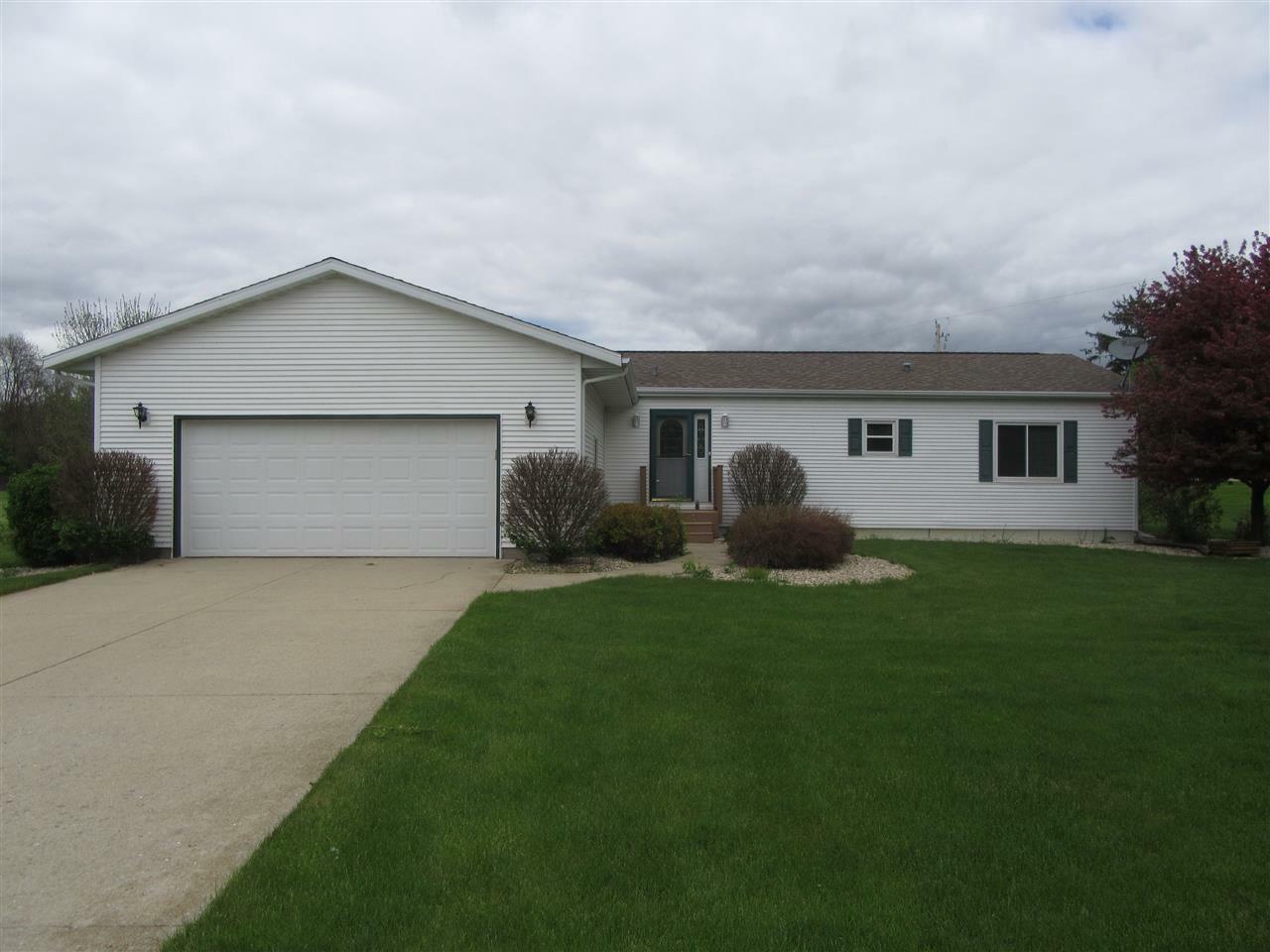 Property Photo: 688 Bliven Rd WI 53534