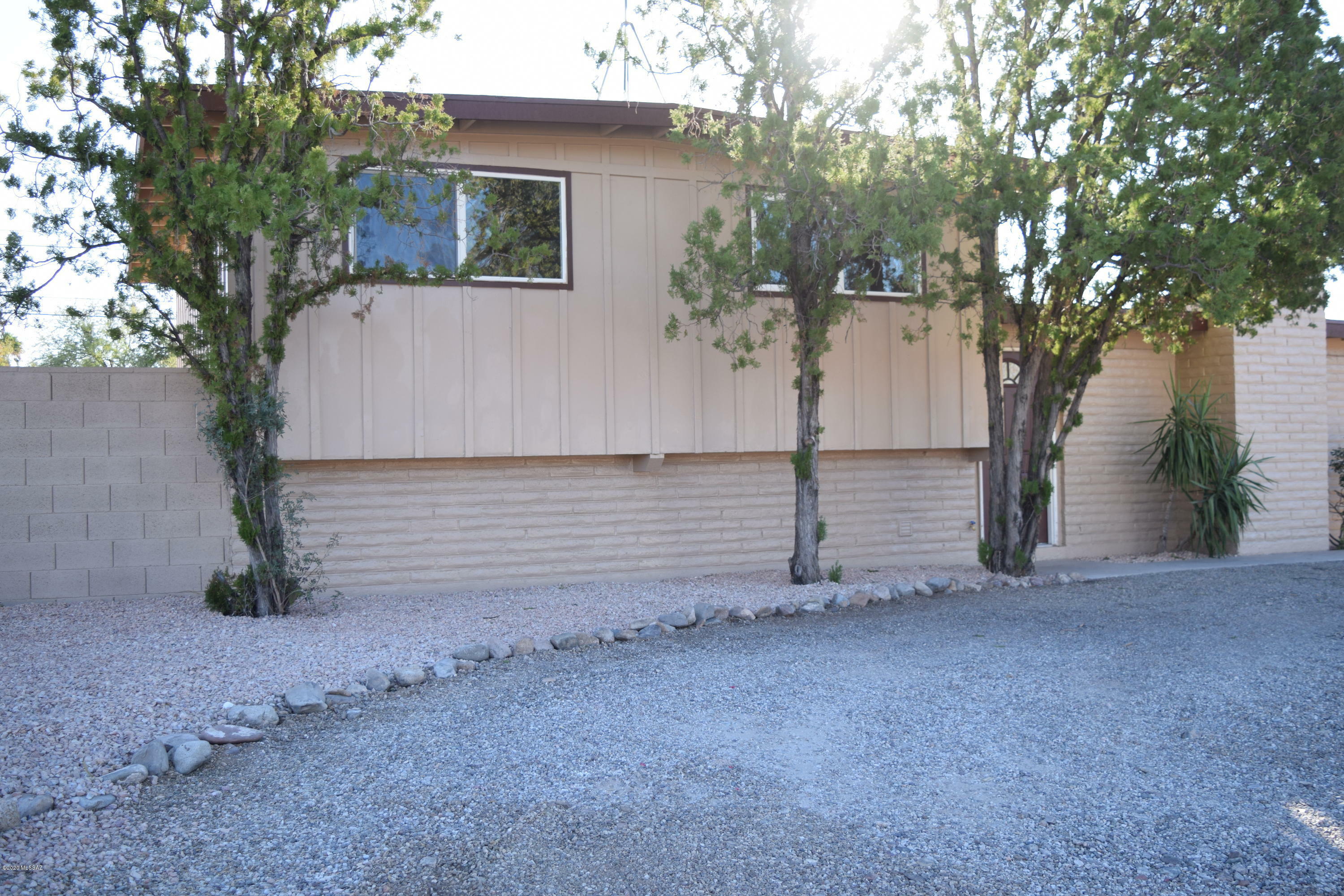 Property Photo: 8048 E Kenyon Drive AZ 85710