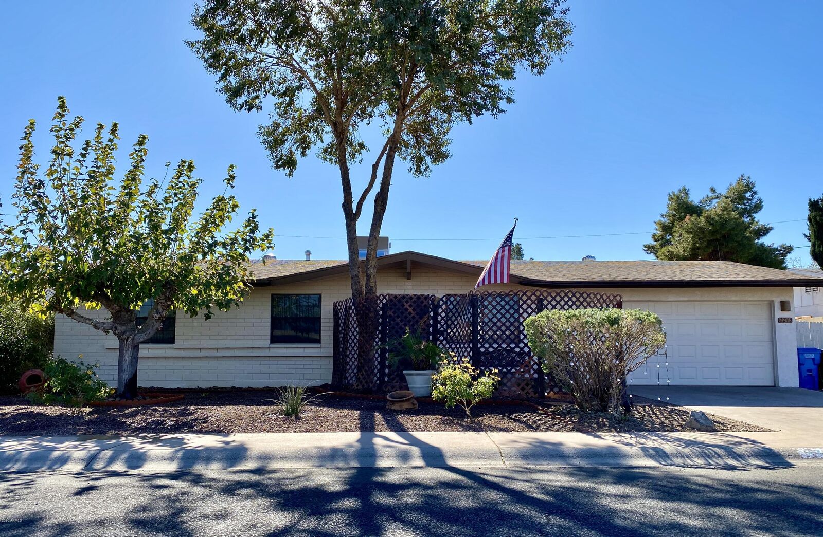 Property Photo: 2243 E Hillery Drive AZ 85022