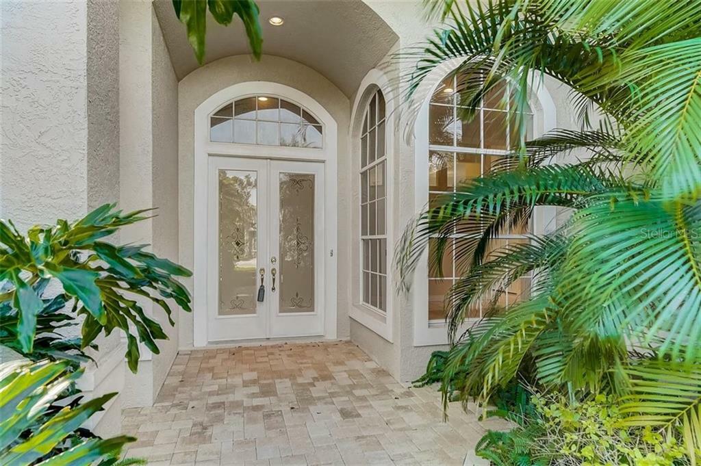 Property Photo:  8362 Cypress Hollow Drive  FL 34238 