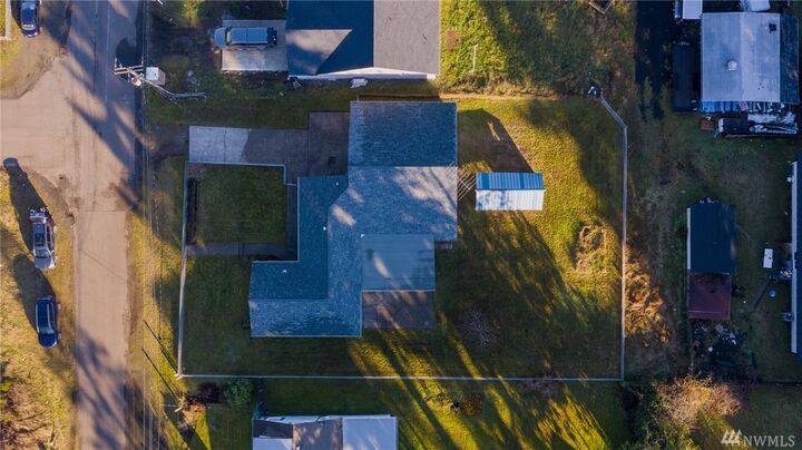 Property Photo:  407 W H St  WA 98584 