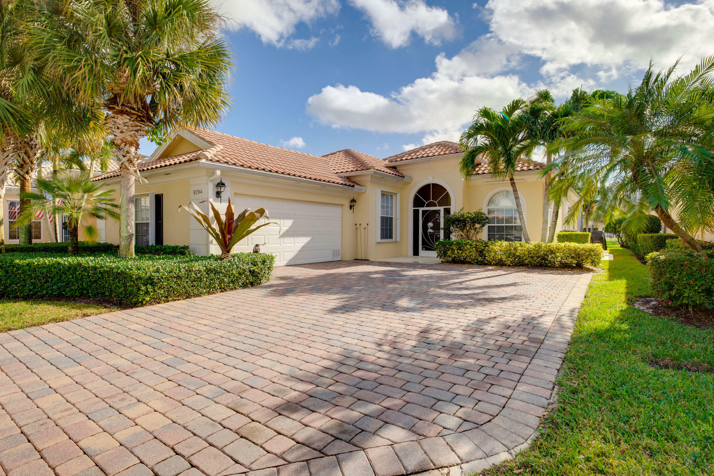 Property Photo:  8294 Pine Cay Road  FL 33414 