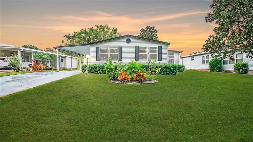 Property Photo: 514 Bonita Drive FL 32159