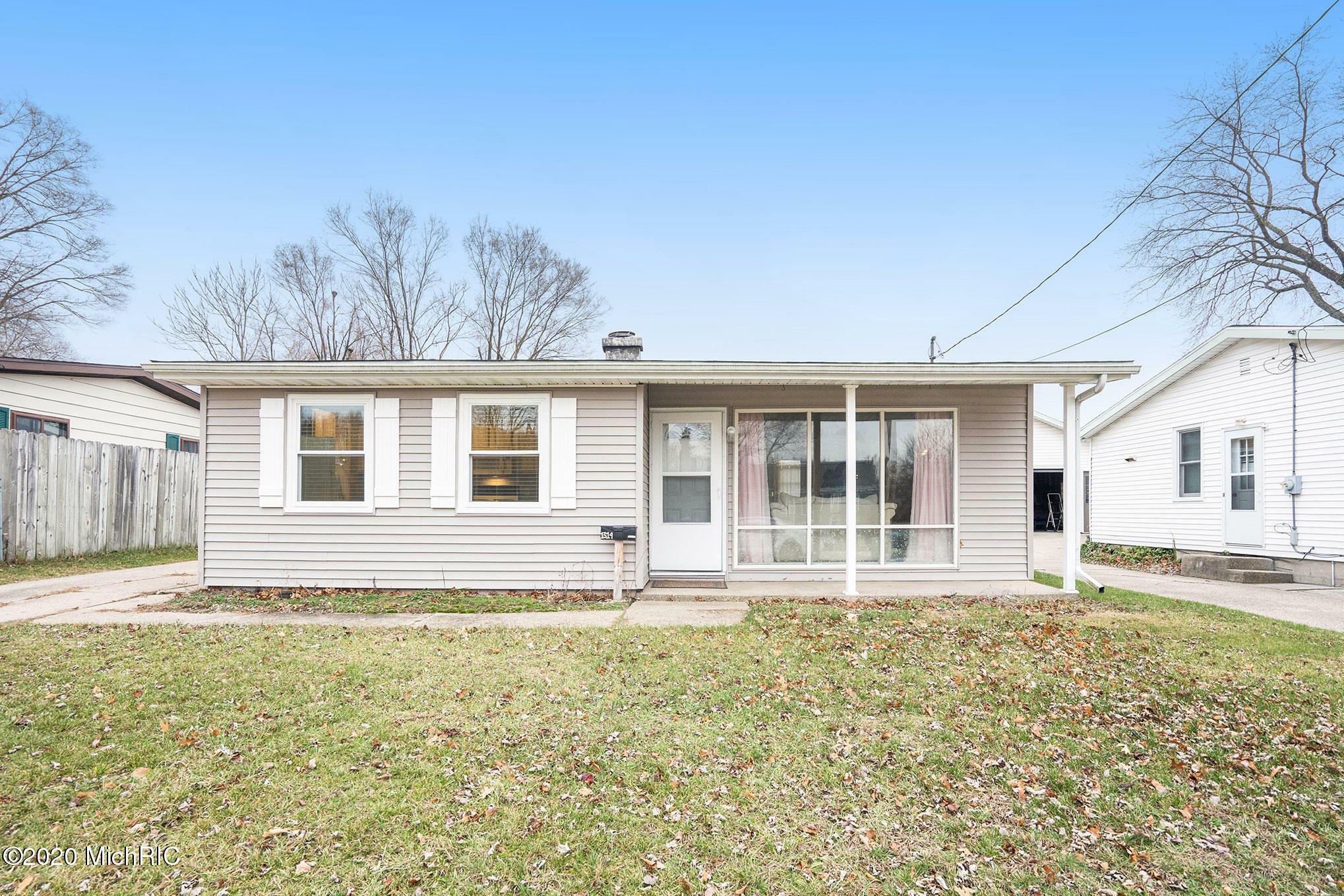 Property Photo:  1314 Cedar Street NE  MI 49503 