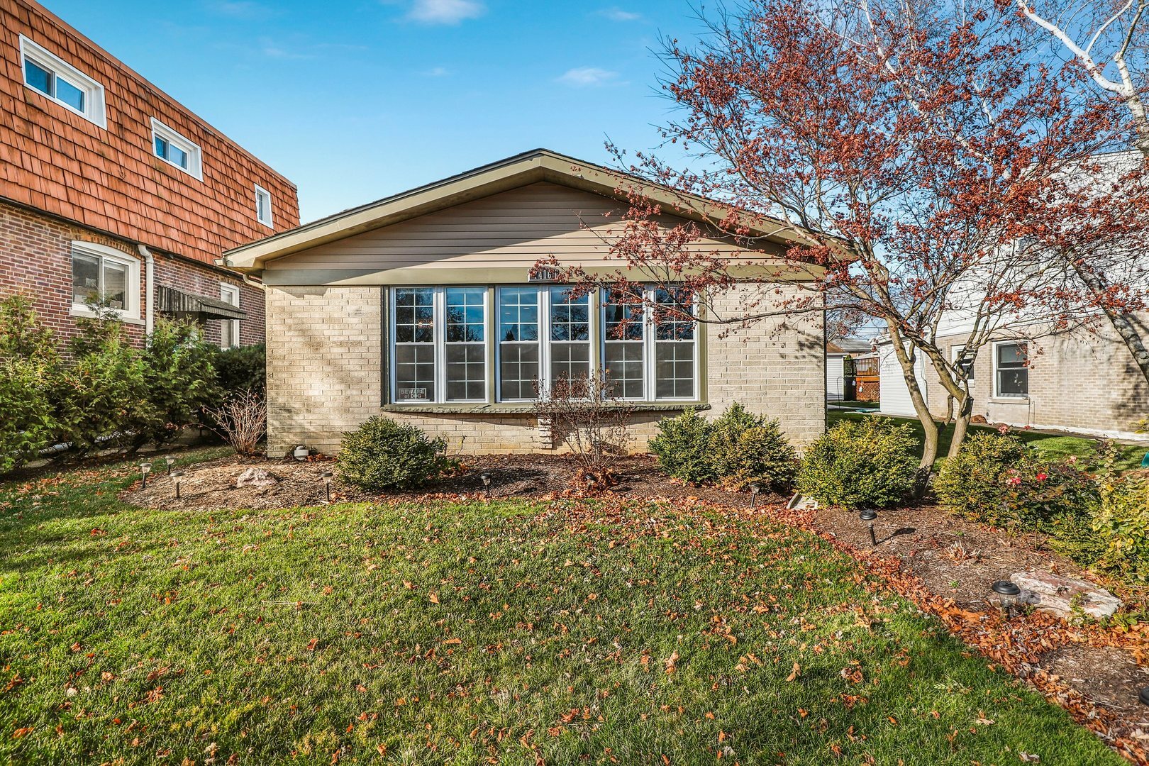 Property Photo:  7416 Kedvale Avenue  IL 60076 