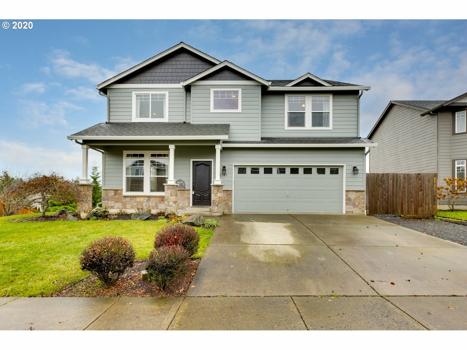 Property Photo: 2301 N 5th Way WA 98642