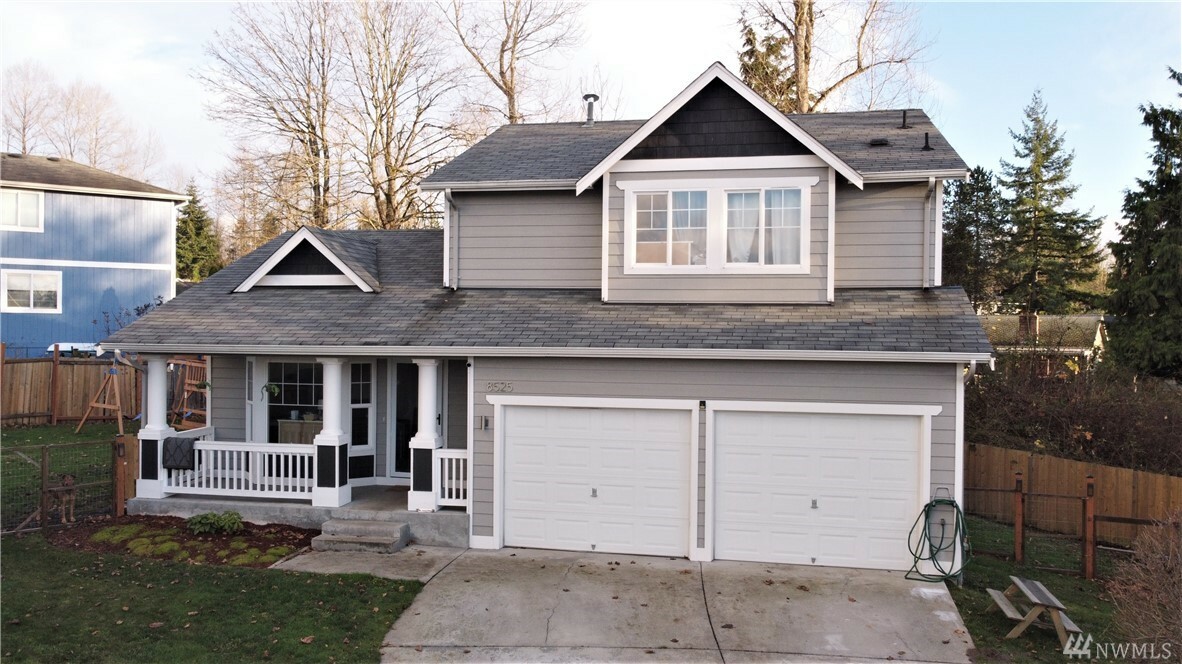 Property Photo:  8525 10th St NE  WA 98258 