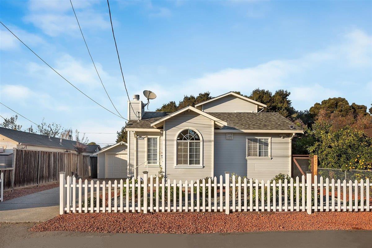 Property Photo: 1718 Knox Street CA 94546