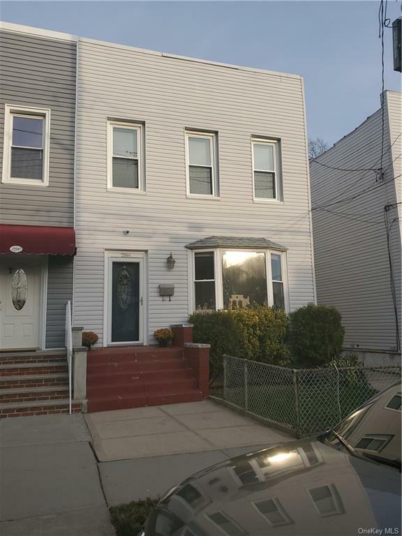 Property Photo:  286 Revere Avenue  NY 10465 