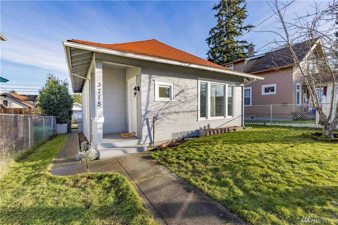 Property Photo:  3715 E I St  WA 98404 