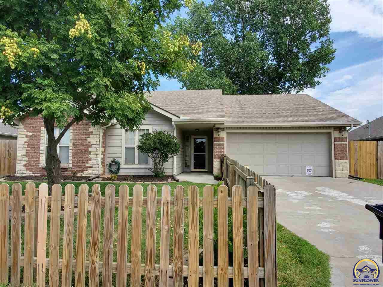 7102 SW Greenview Dr  Topeka KS 66619 photo