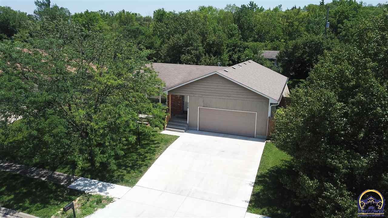 Property Photo: 3336 SW Skyline Dr KS 66614