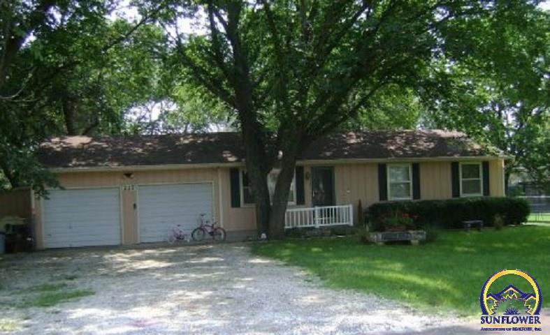 Property Photo: 227 NE 59th St KS 66617