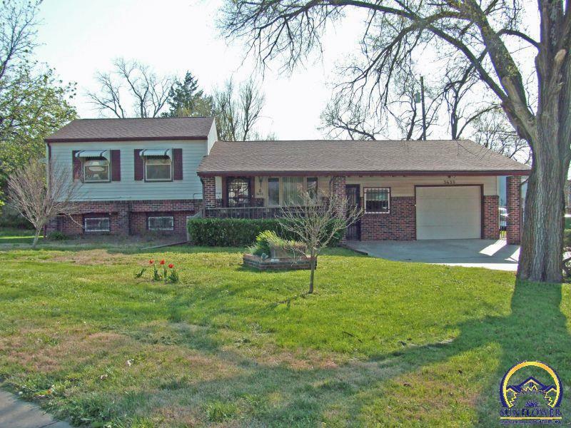 Property Photo:  3633 SE Virginia Ave  KS 66605 