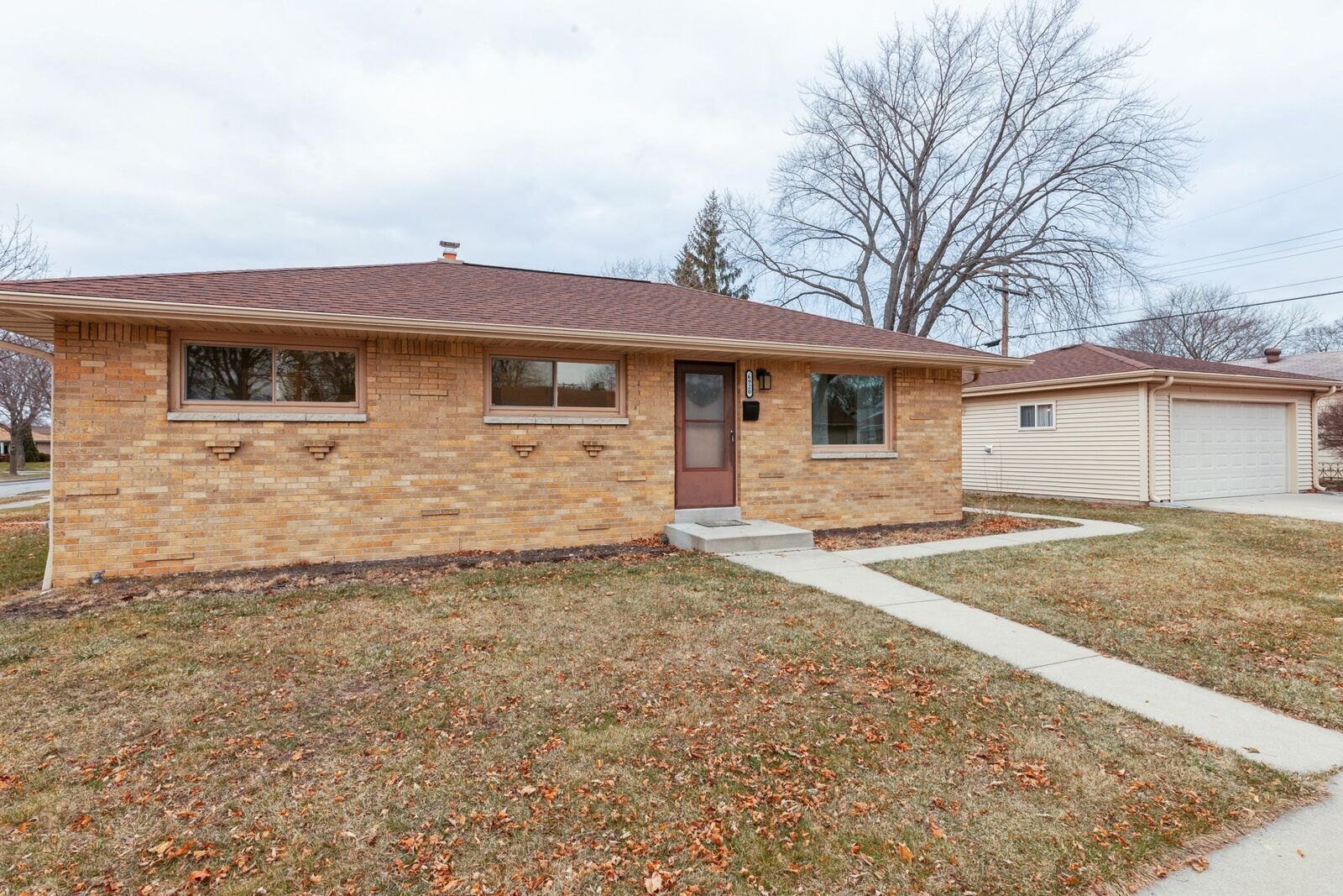 Property Photo: 6920 W Ohio Ave WI 53219