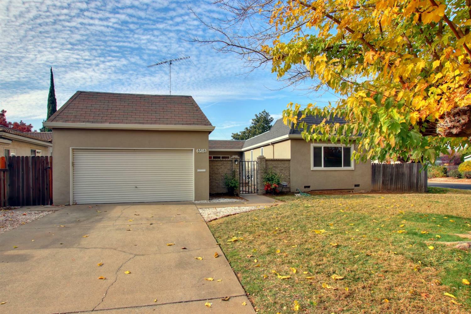 Property Photo:  8518 Bennington Way  CA 95826 