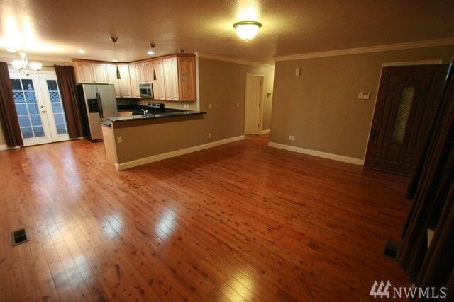 Property Photo:  55 N Touchet St  WA 99362 