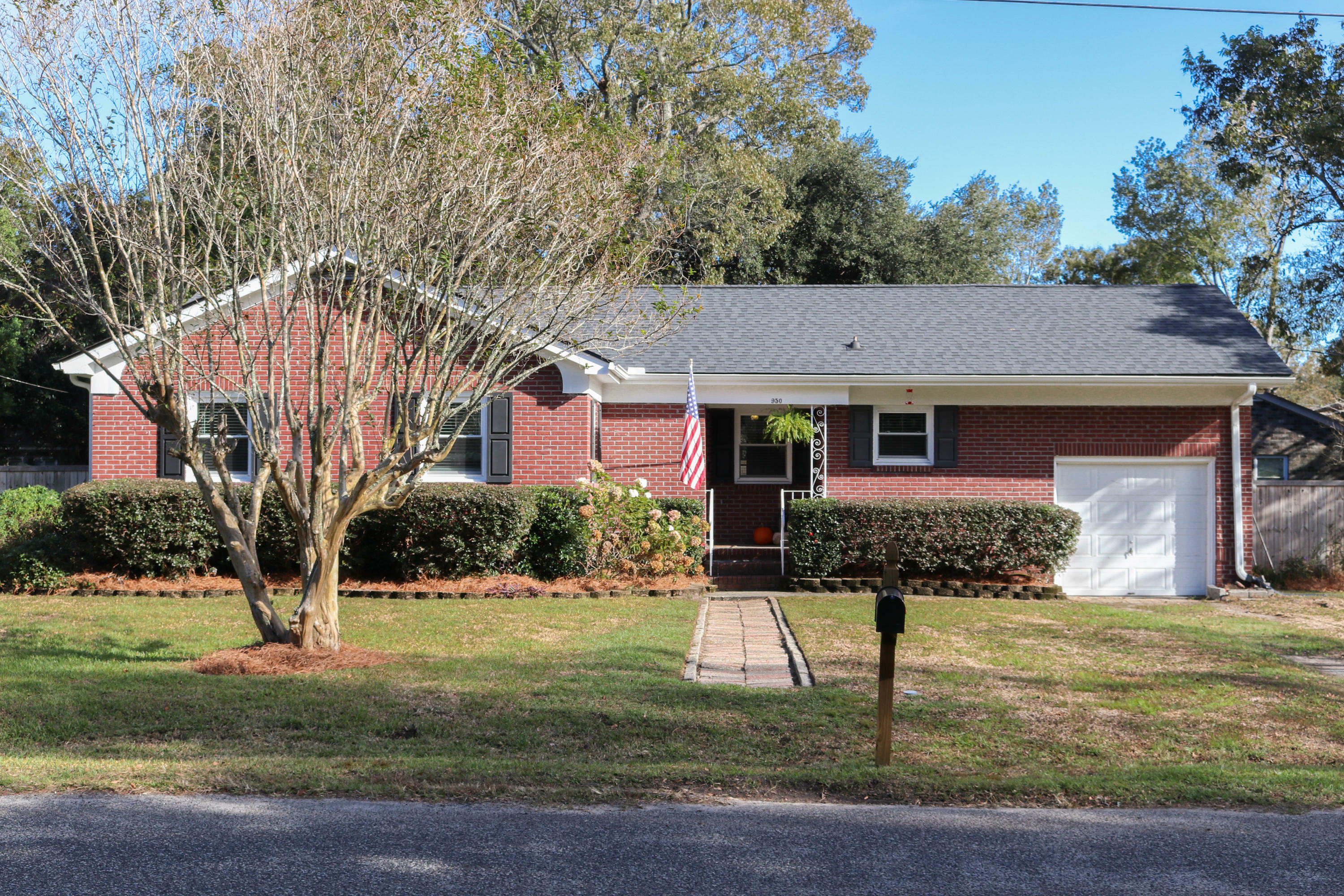 Property Photo: 950 Bradford Avenue SC 29412