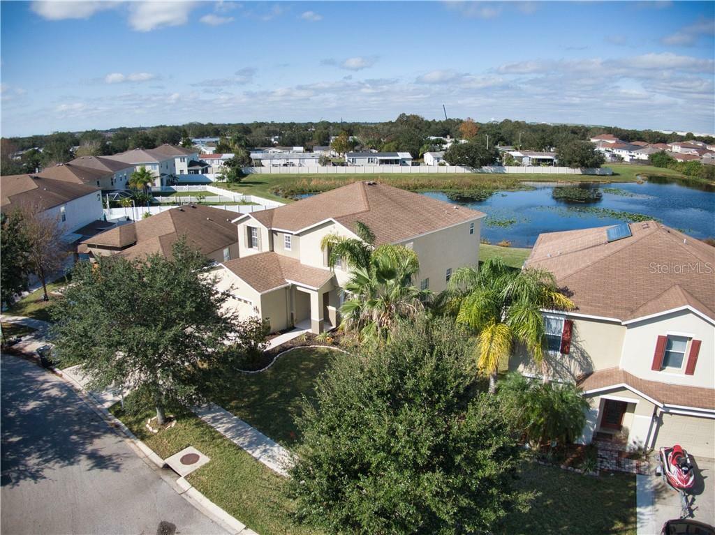 Property Photo:  11101 Rising Mist Boulevard  FL 33569 