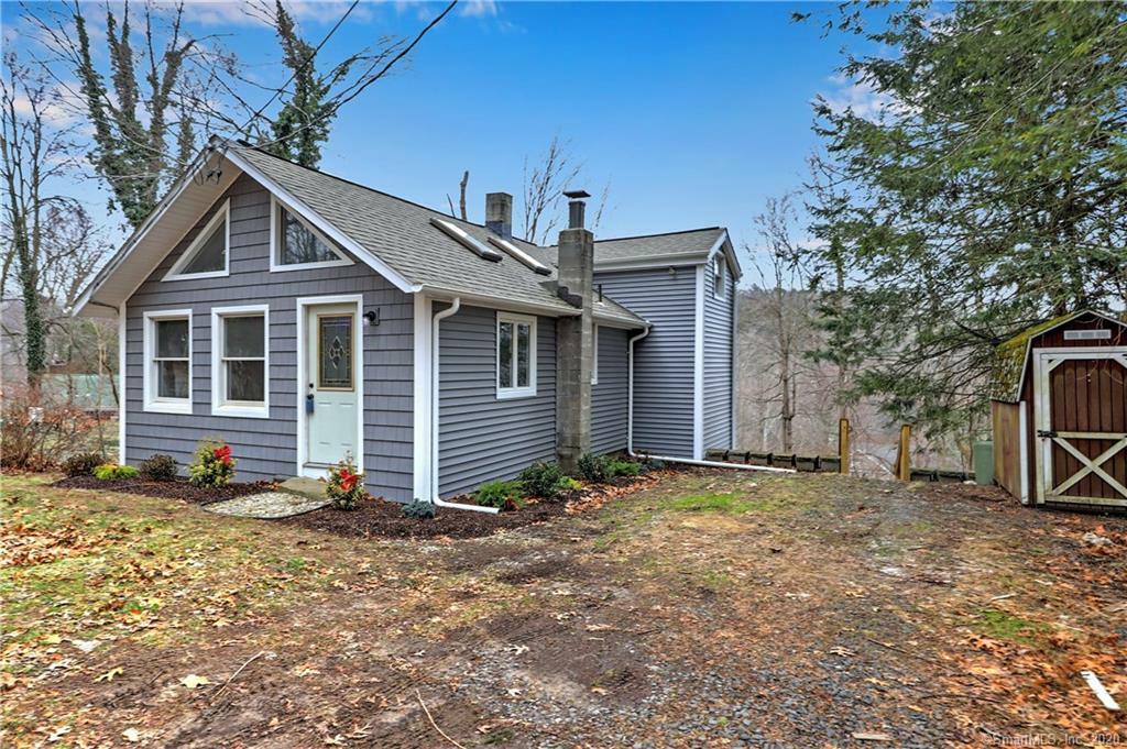 Property Photo:  25 Round Hill Road  CT 06482 