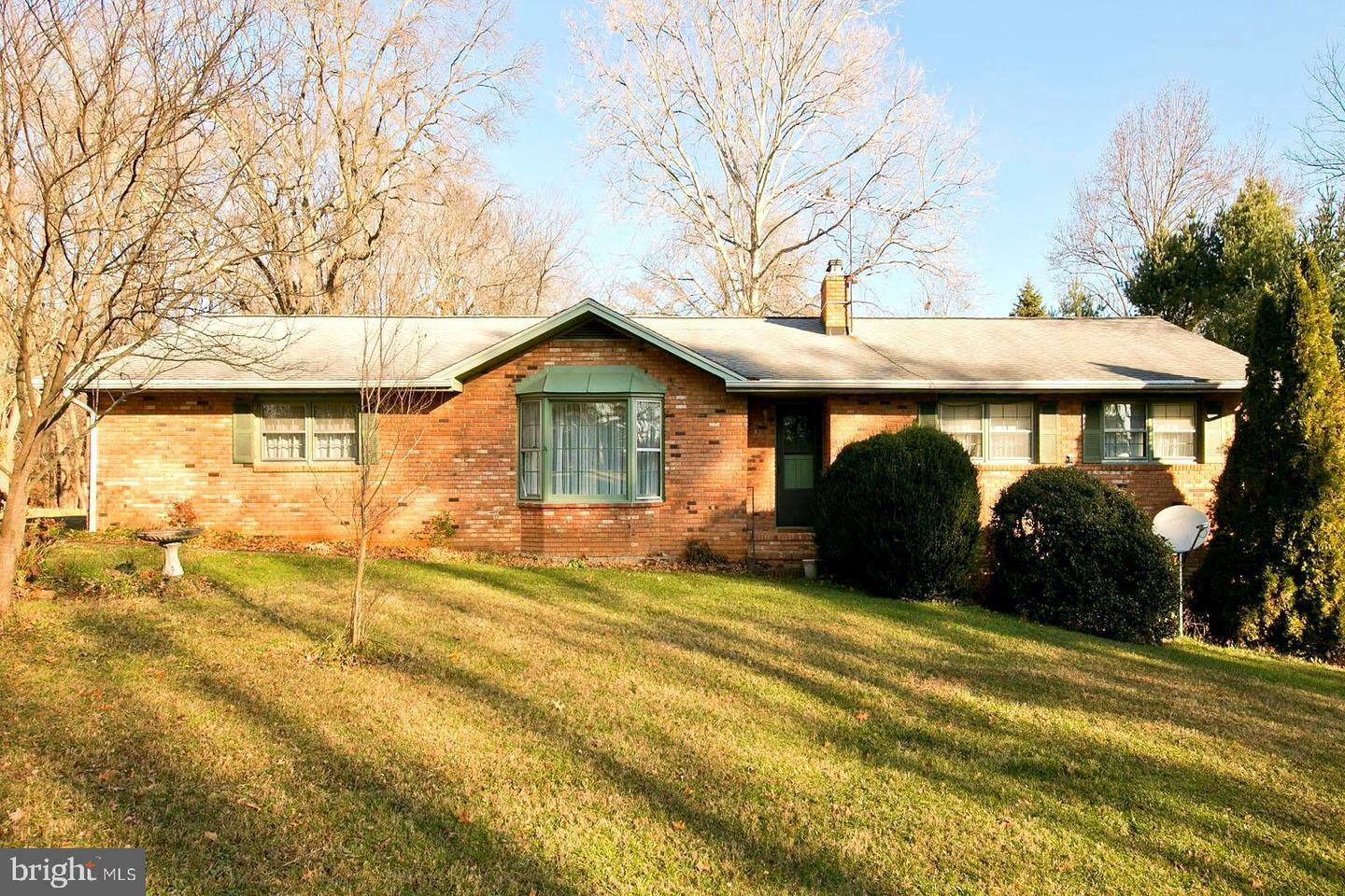 Property Photo:  7242 Bunker Hill Road  VA 20198 